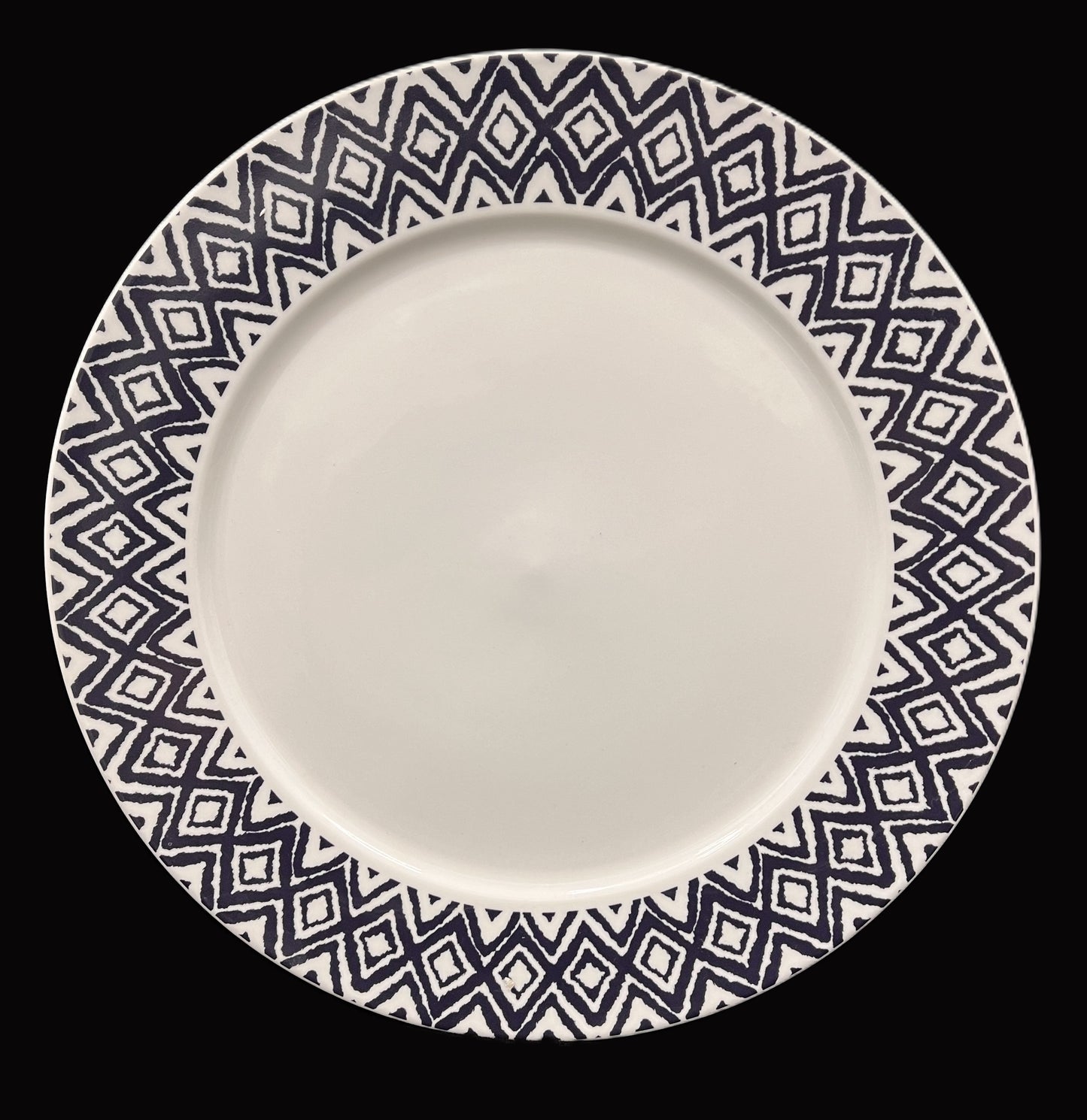 11" Black Mosaic Dinner Plate - Item #65842