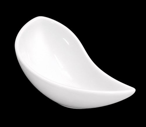 5.75" Leaf-Shaped Porcelain Dish – 3.5 oz | Item #57254