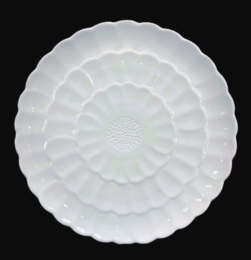 11.5" White Flower Plate - Item #66279