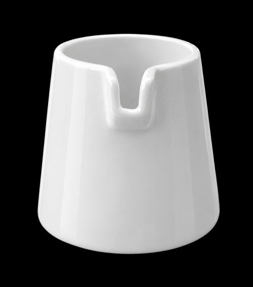 4.5 oz. Creamer – White Porcelain Item #L10834